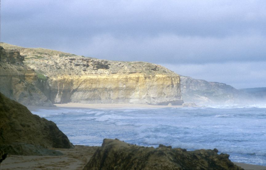 r10_GOR_cliffs2.jpg