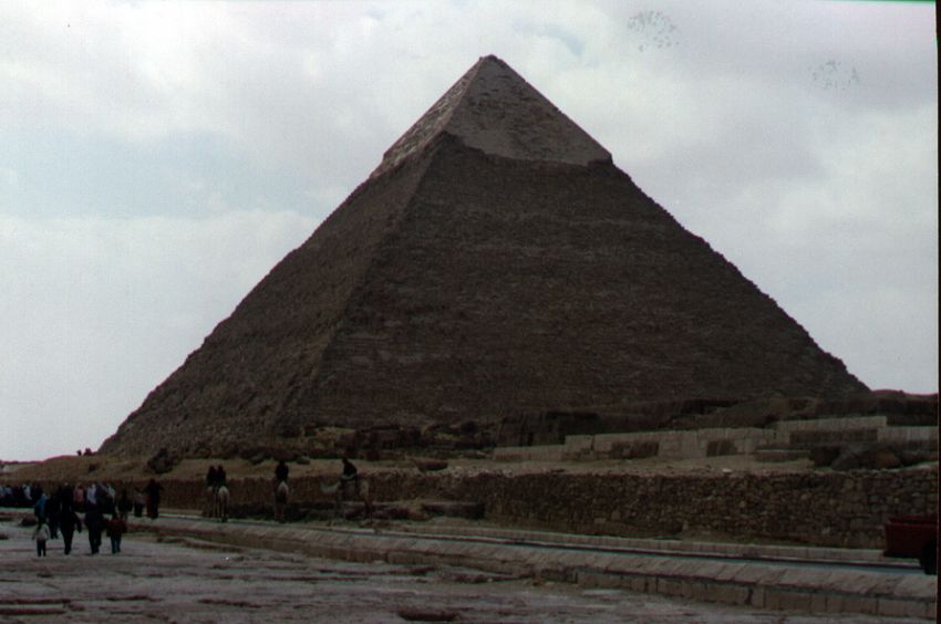 07pyra.jpg